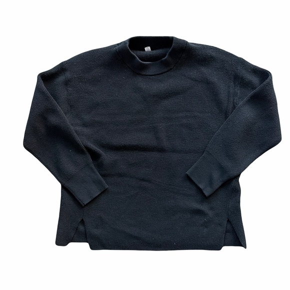 Lululemon 🍋 Merino Black Knit Sweater - Picture 2 of 4